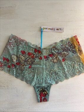 Private Arts strawberry fields lace low rise she cheekster